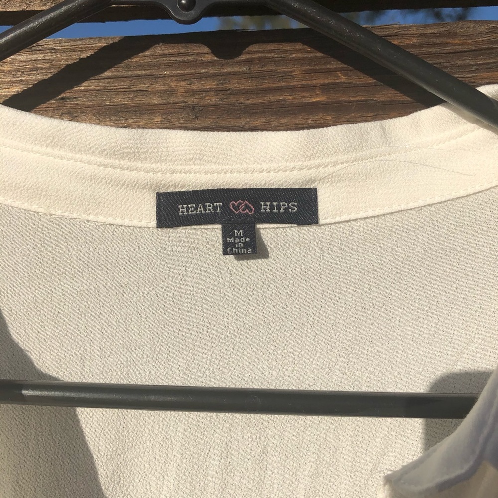 ***SOLD***White top - Picture 2 of 3